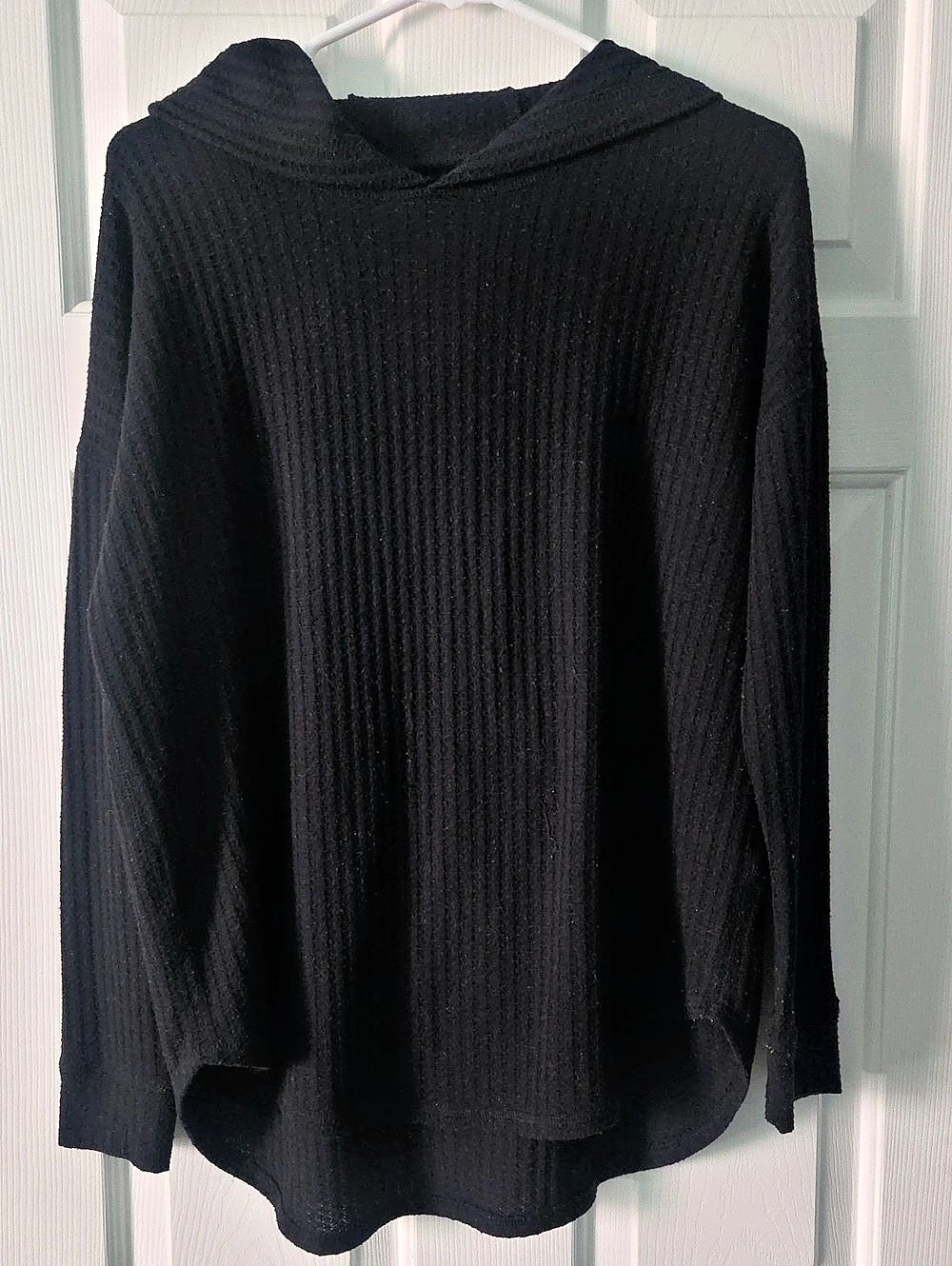 Chaser Black Ribbed Hoodie Size Medium